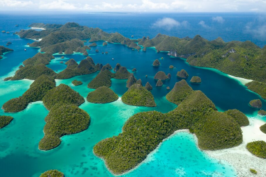 Sequoia charter yacht cruising in indonesia