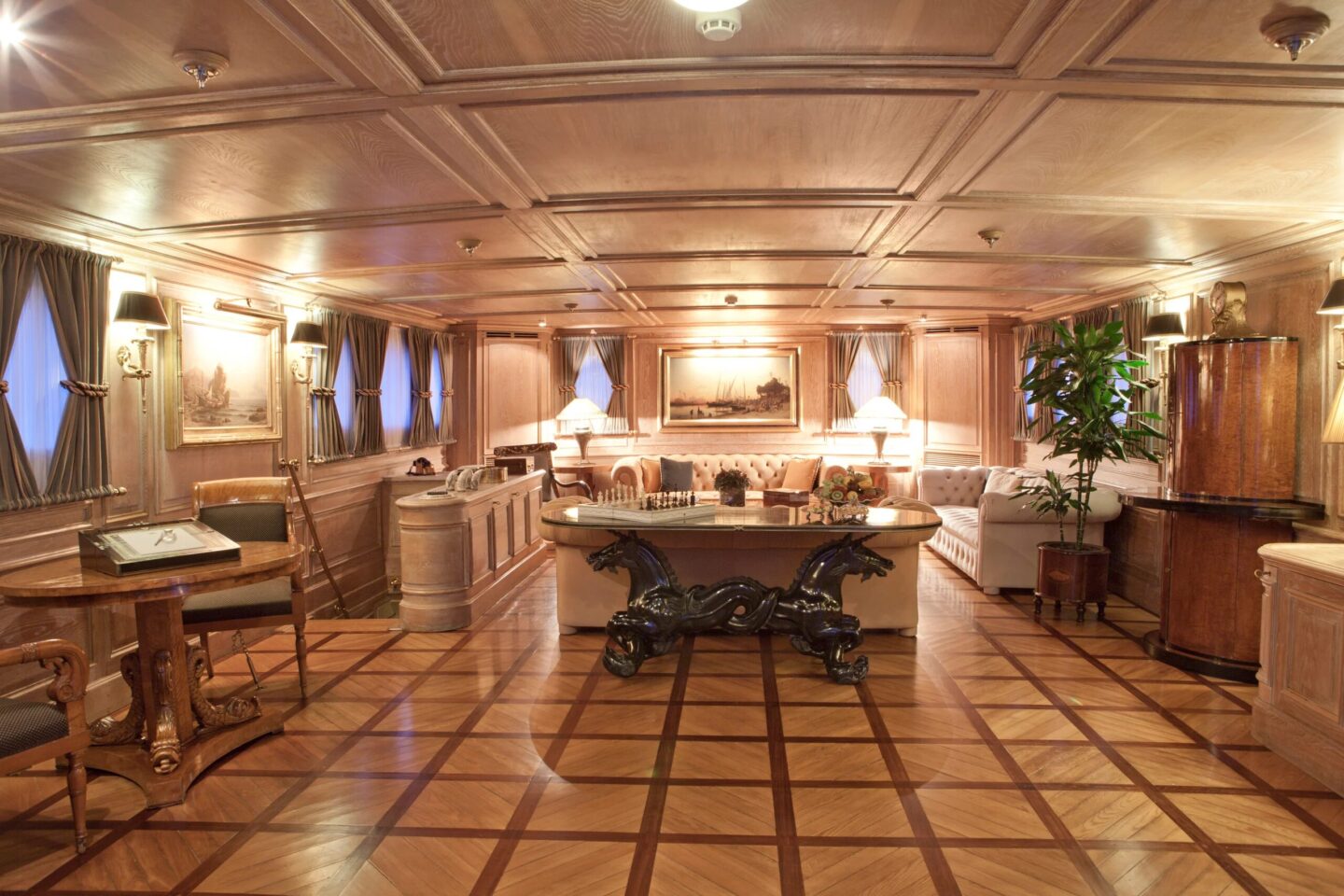 Creole yacht charter
