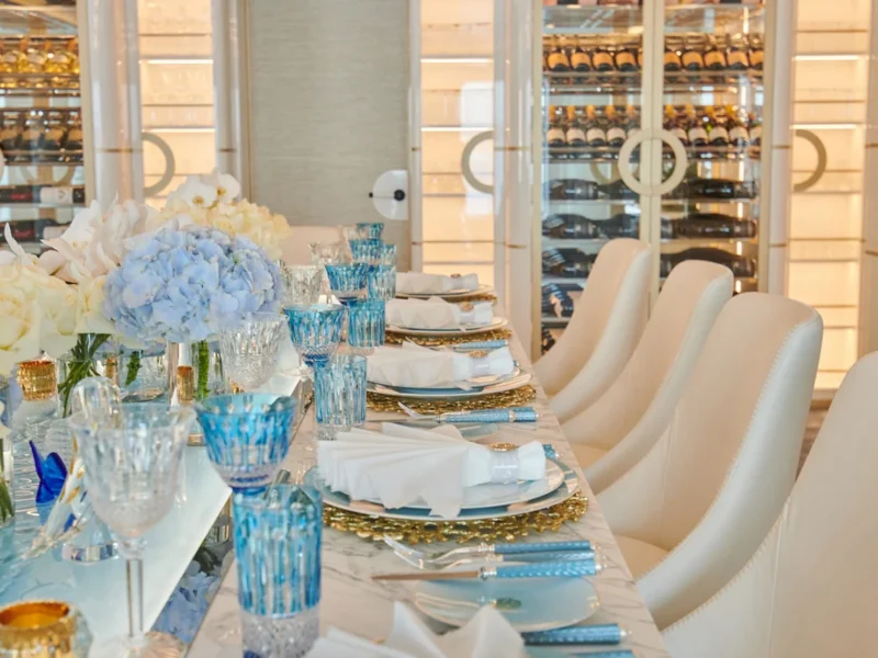 coral ocean dining