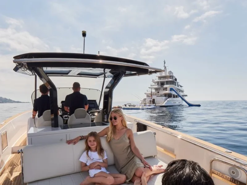 coral ocean lifestyle