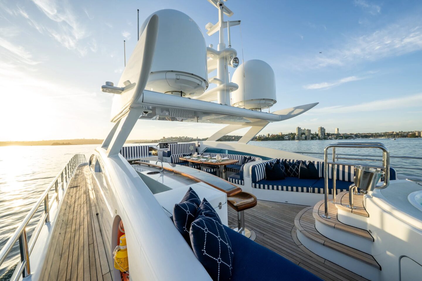 my-lumir-aft-deck-dining