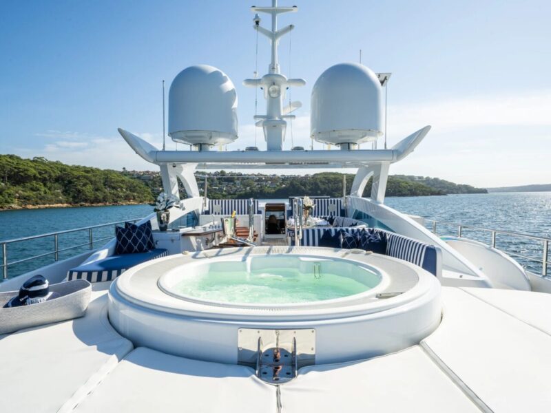 my-lumir-aft-deck-jacuzzi-1