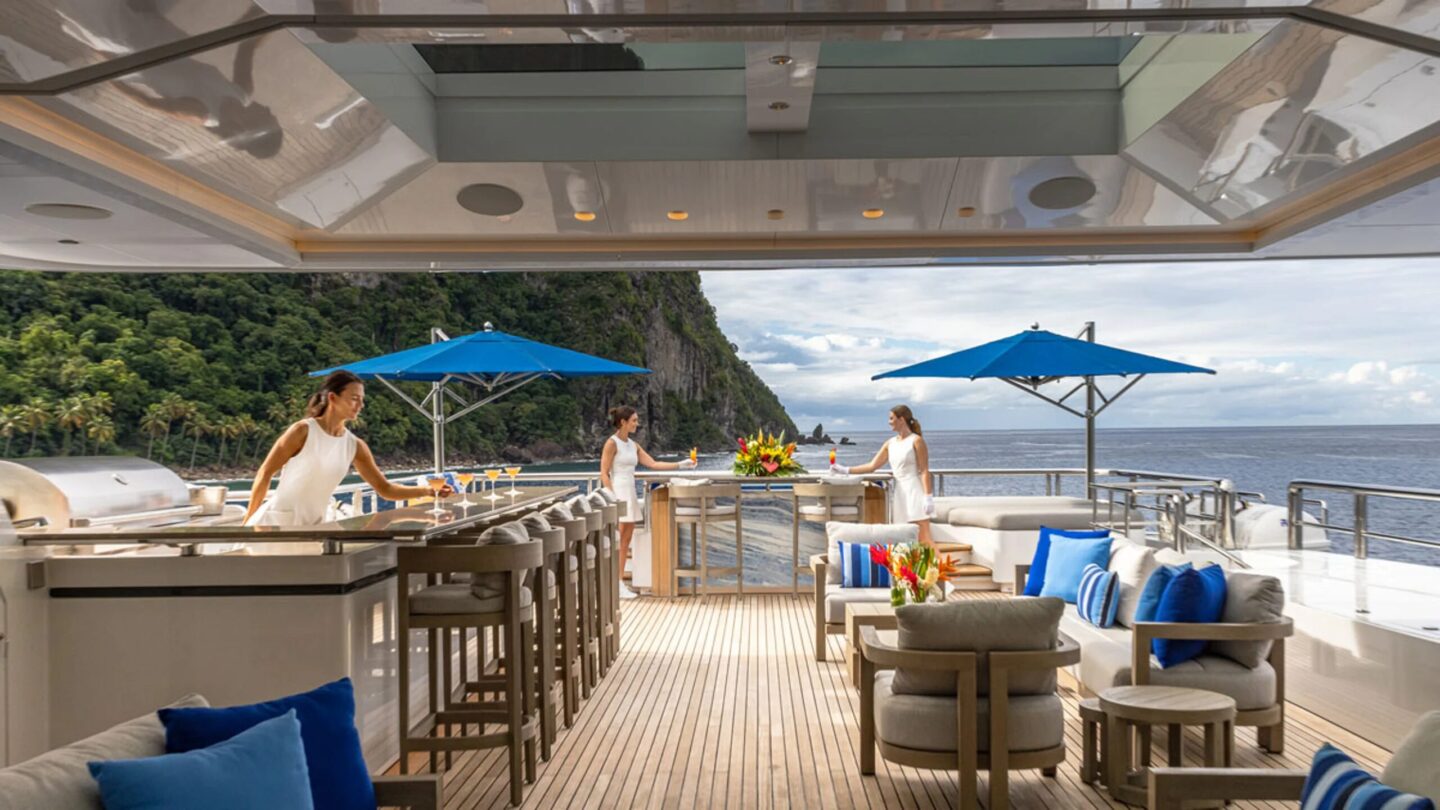my-top-five-ii-crews-working-on-deck-bar