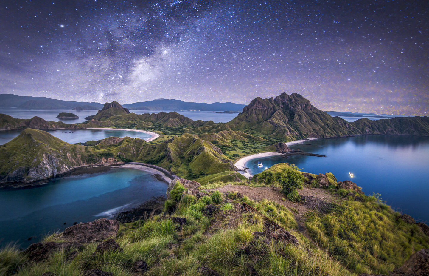 DESTINATIONS BEST EXPLORED BY YACHT TRAVEL INDONESIA SEQUOIA