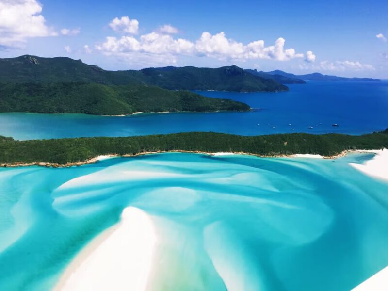 AUSTRALIA-WHITSUNDAY-ISLANDS-HILL-INLET-AND-WHITEHAVEN-BEACH