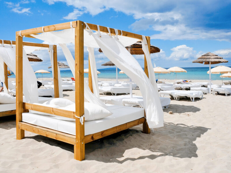 View,Of,Some,Beds,In,A,Beach,Club,In,A