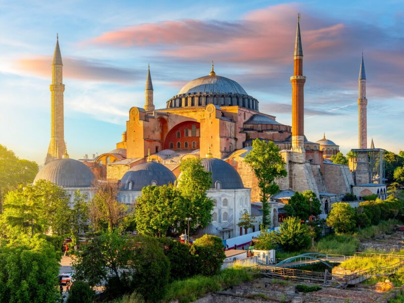 Hagia,Sophia,Grand,Mosque,In,Center,Of,Istanbul,At,Sunset,