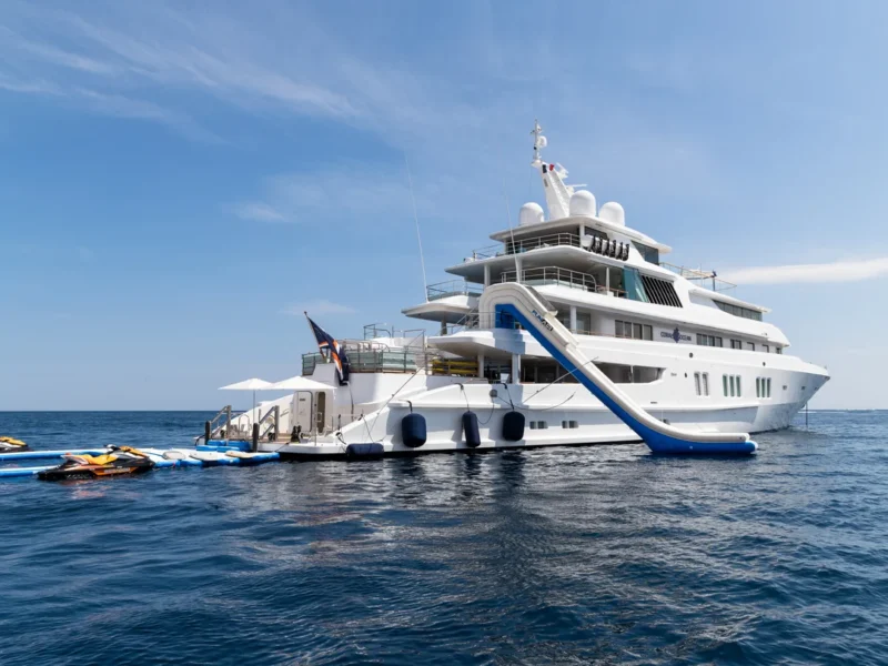 CORAL OCEAN CHARTER YACHT – EXTERIOR