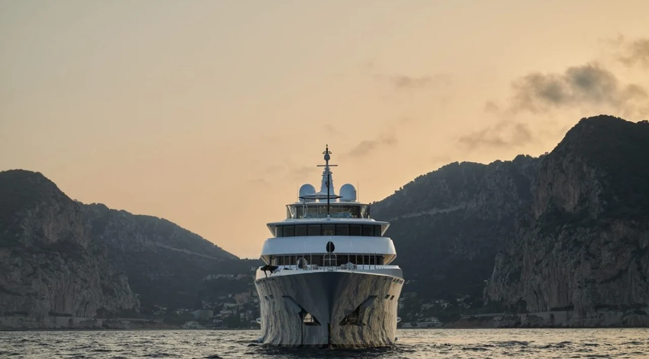 charter yacht coral ocean