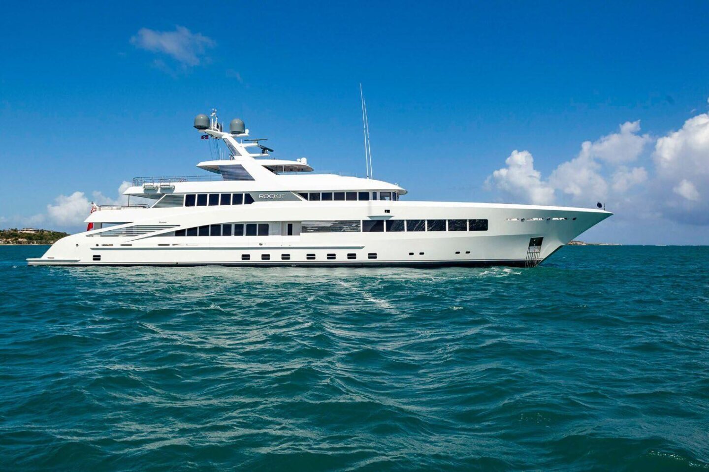 Profile of 60.4M Feadship superyacht Rock.It