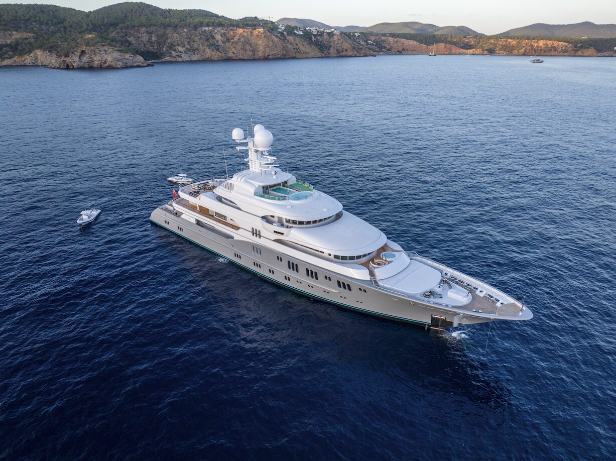 Running shot of 78.4M Lürssen superyacht Rocinante