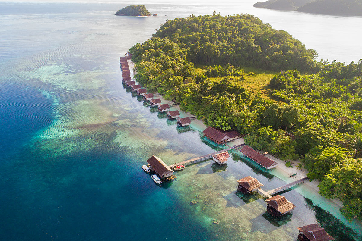 Papua Paradise raja ampat luxury hotel exterior