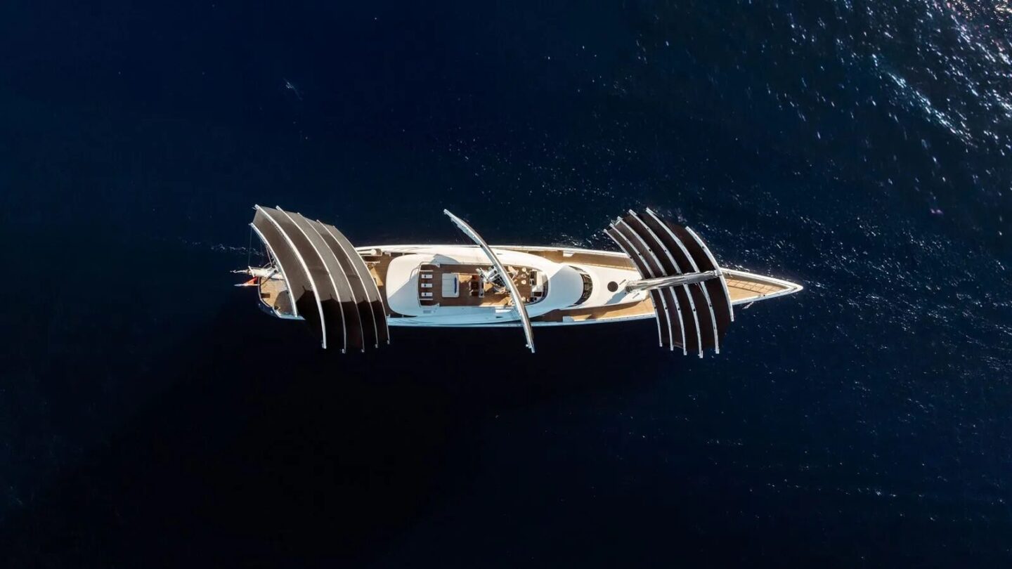 BLACK PEARL CHARTER YACHT