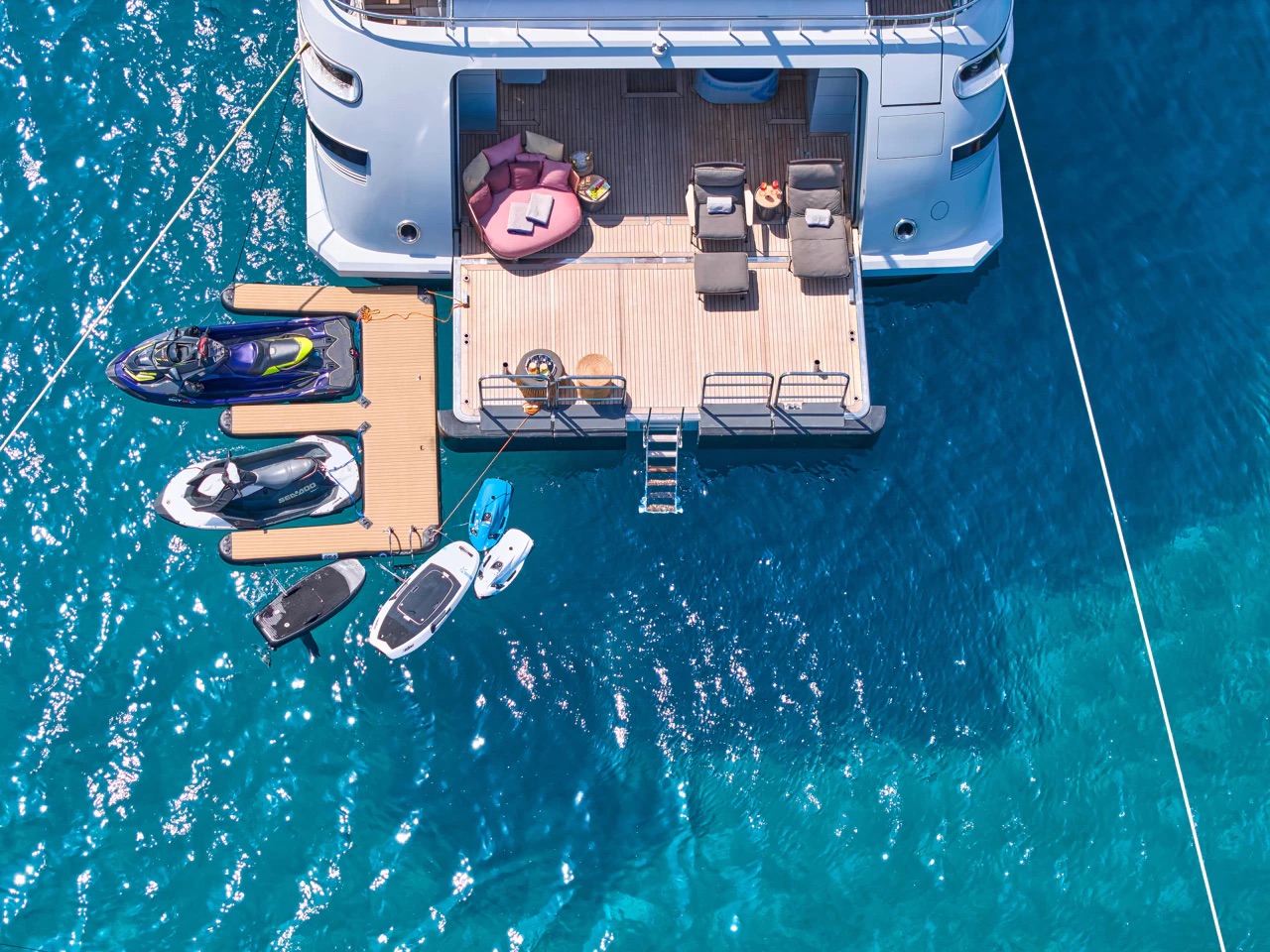 HERO – Persefoni yacht for charter CREDIT – Studio Reskos