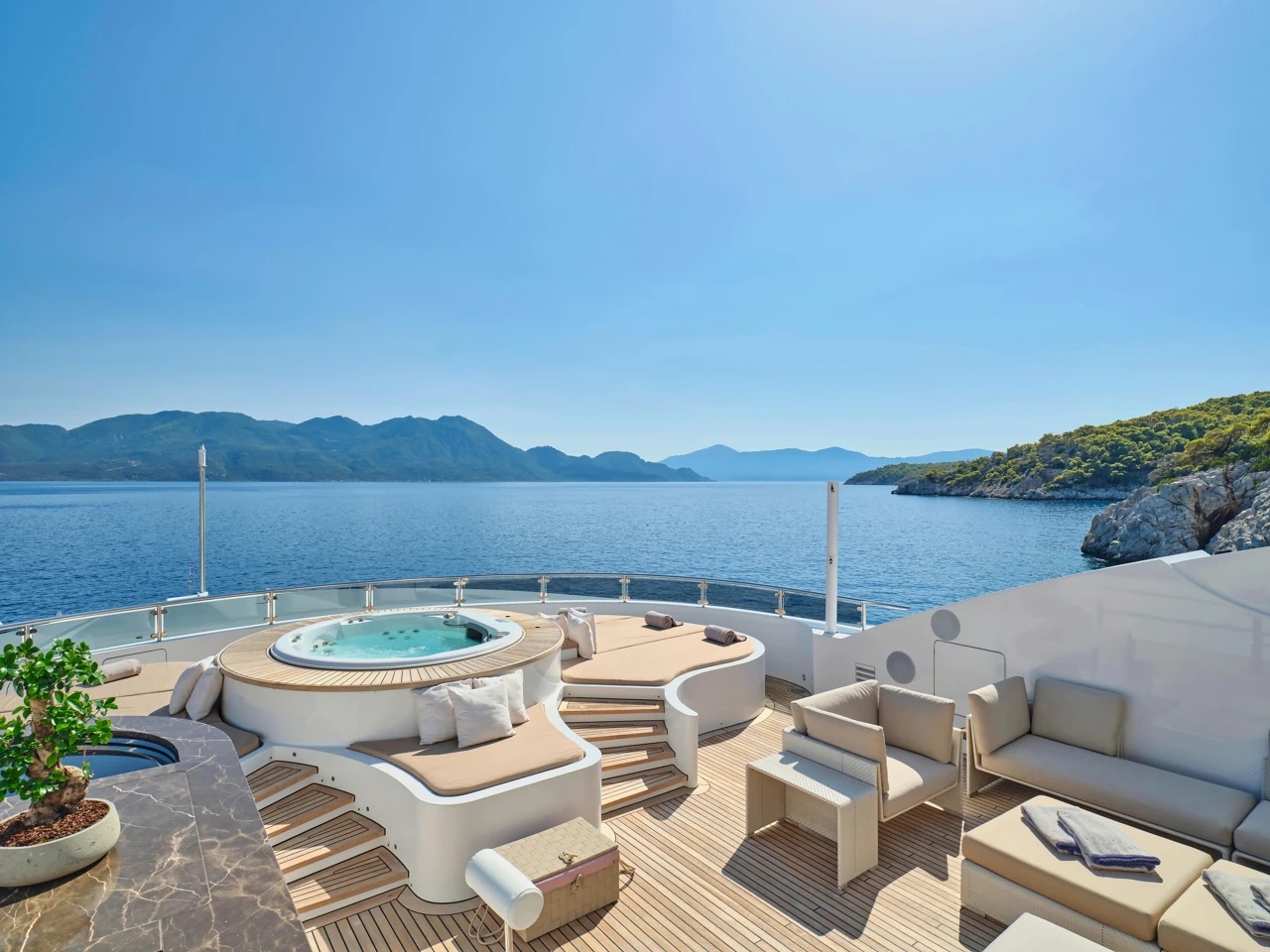 Persefoni Yacht for Charter jacuzzi