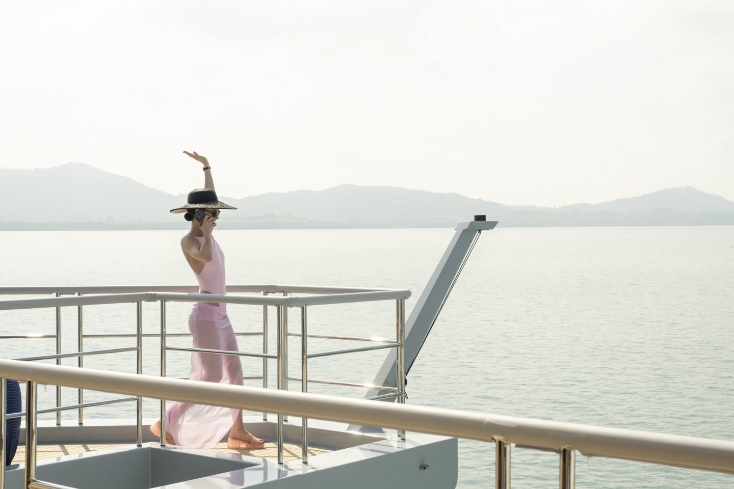 white lotus yachts