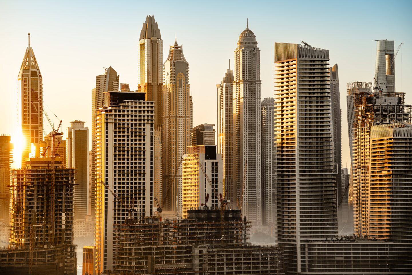 Skyscrapers,Of,The,Dubai,Marina,During,Sunrise