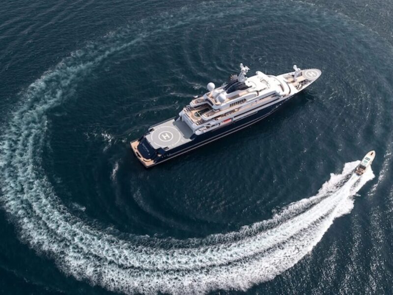 Octopus charter yacht
