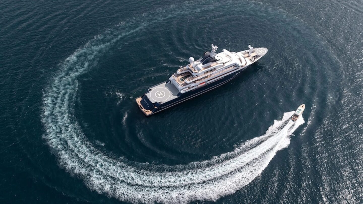 Octopus charter yacht