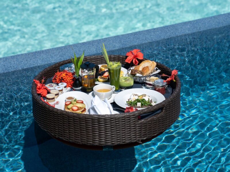 floating-breakfast-basket-madlives