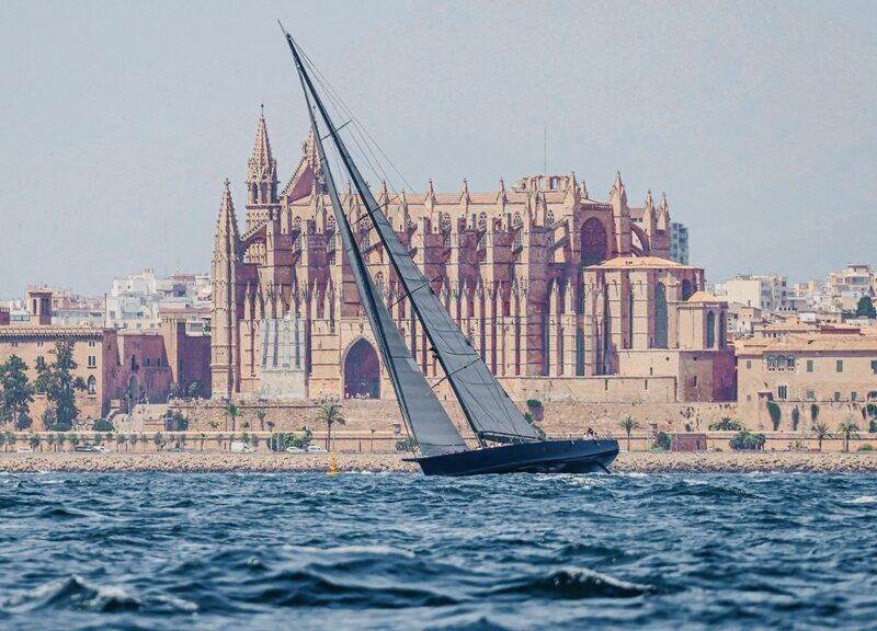 superyacht-cup-palma-2025-action-shot-with-background