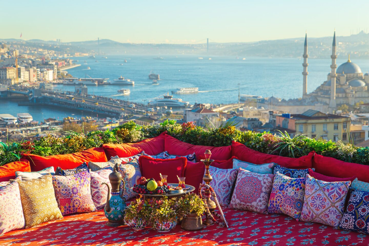 Magnificent,Panoramic,Views,Of,The,Bosphorus,And,The,Historic,Center